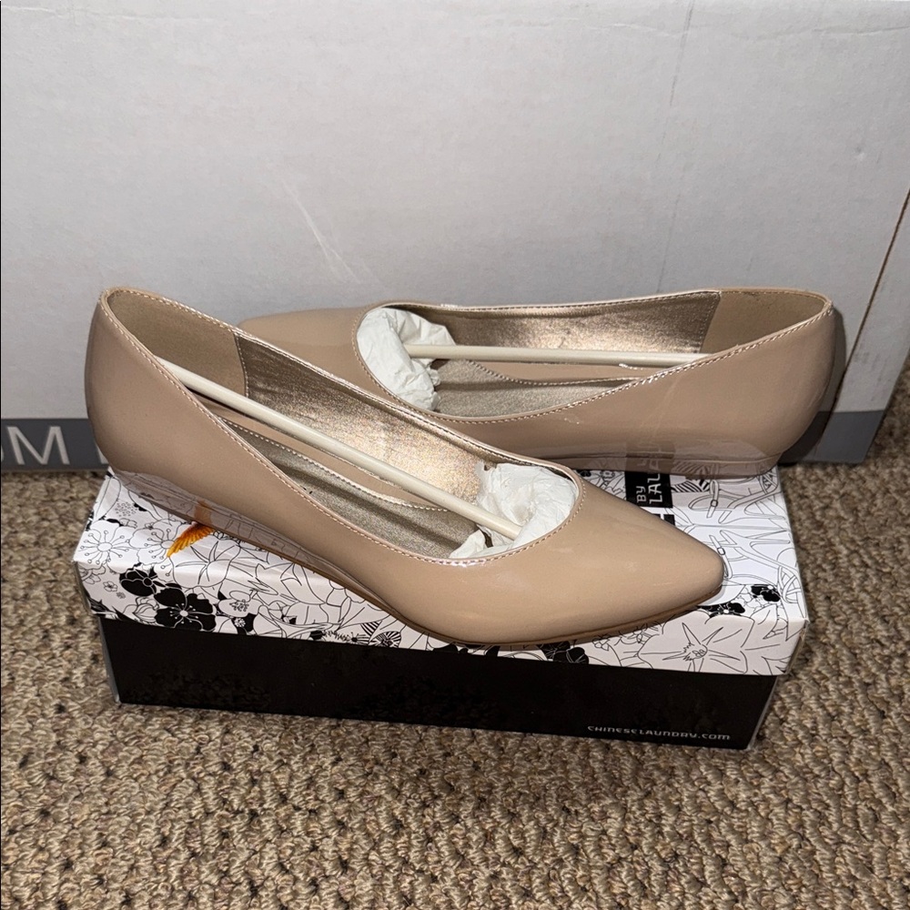 CL By Launday Elegant Beige Women's Pumps Women’s Size 8.5W